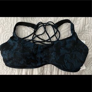 Lululemon size 12 Womens Sports Bra